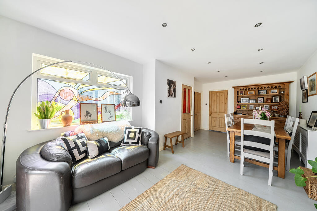 House in Dacorum, Kings Langley - View 5