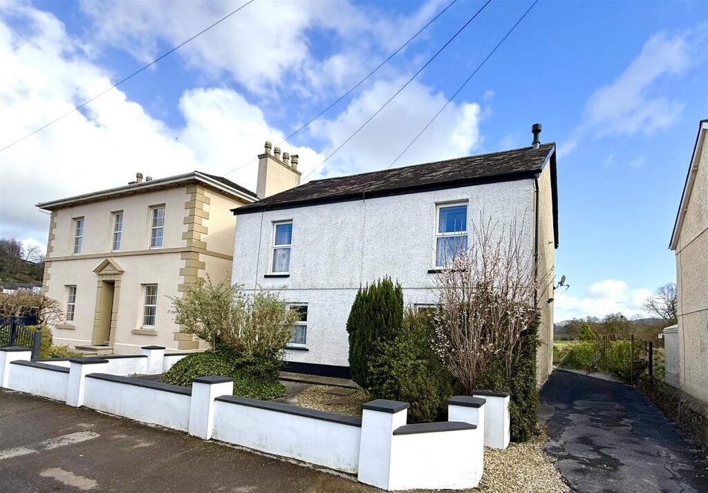 Main image of property: Ffairfach