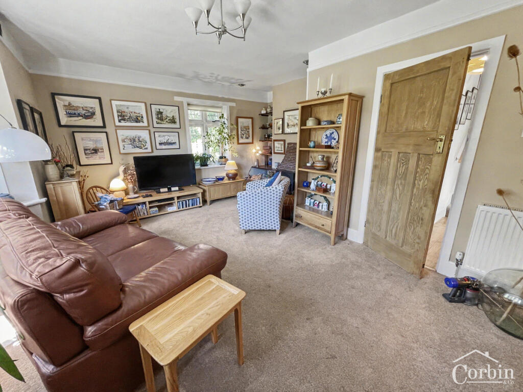 House in Bear Cross, Bearwood, Poole - View 3