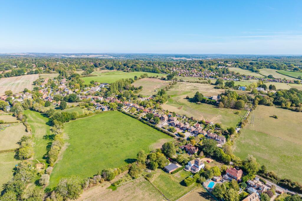 House in Cold Ash, West Berkshire - View 3