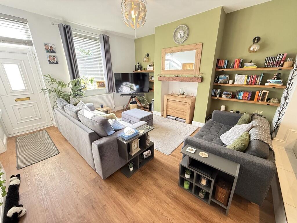 Main image of property: 19 Fixby Avenue, Sowerby Bridge, West Yorkshire, HX2 7DH