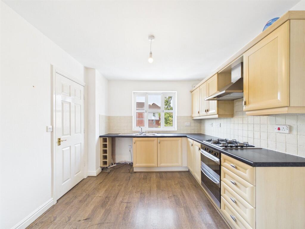 Cromwell Avenue, Stockport, SK5 photo 3