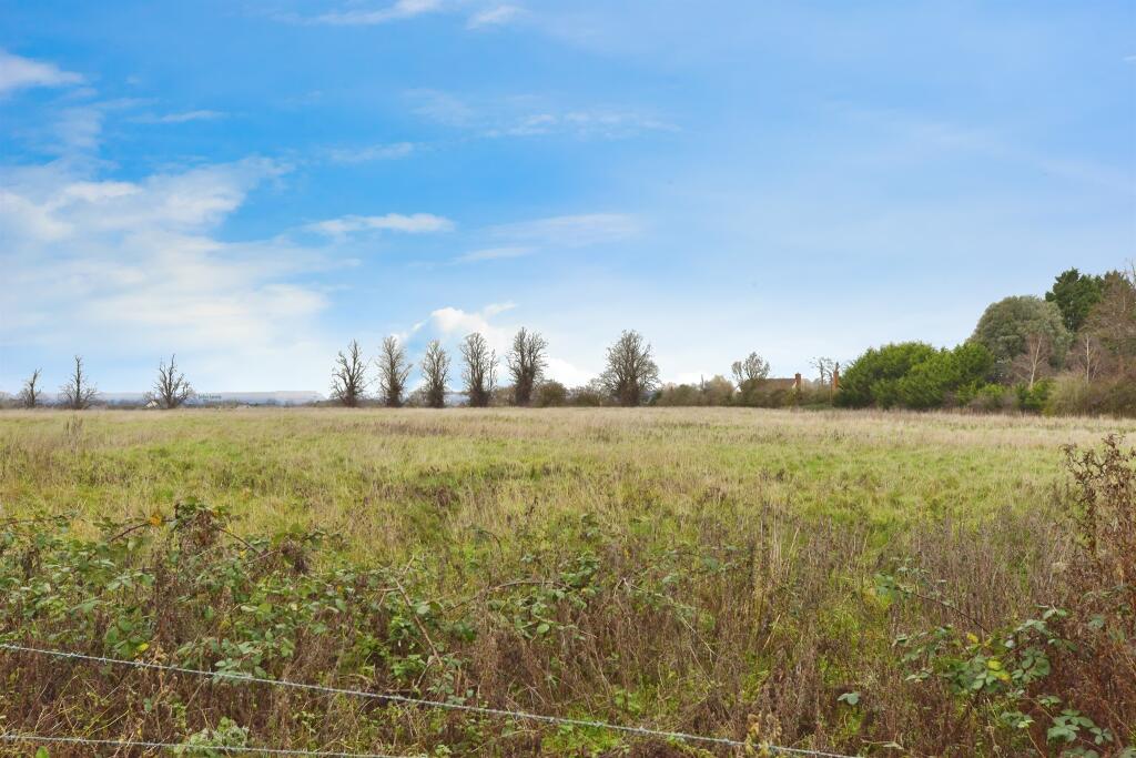 Newport Road, Wavendon, Milton Keynes photo 3