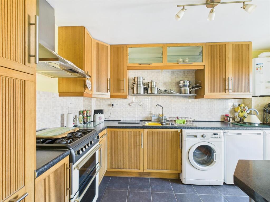 Pwll-Y-Waun, Porthcawl photo 2