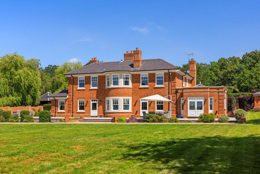 Main image of property: Lower Sandhurst Road, Finchampstead, RG40