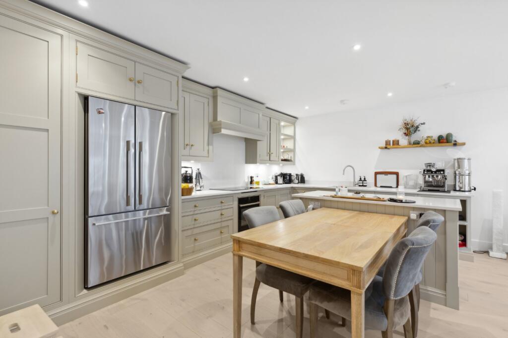 Apartment in London - View 4
