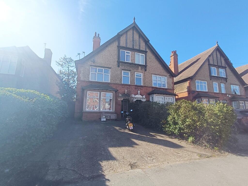 Main image of property: North Parade, Grantham, NG31 First Floor Flat