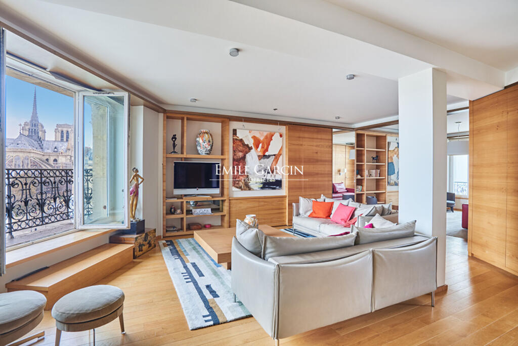 Main image of property: Paris-Isle of France, Paris, Paris 04