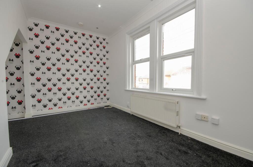 Apartment in Southampton - View 4