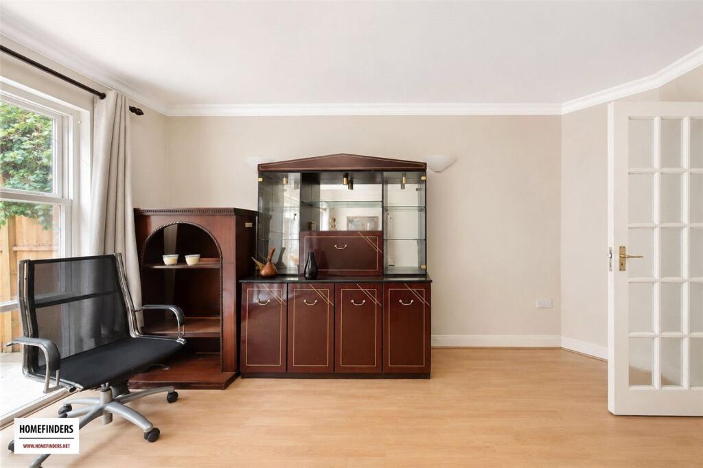 House in London - View 5