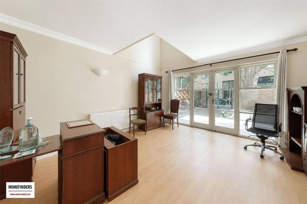 House in London - View 2