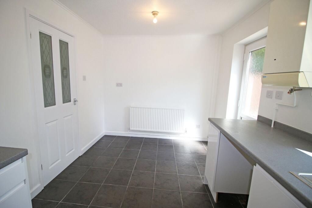 House in Cardiff, Llanishen - More