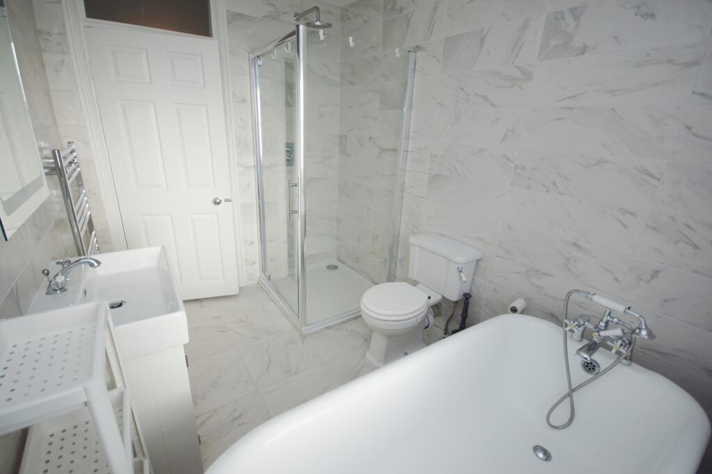 2 bedroom maisonette for rent