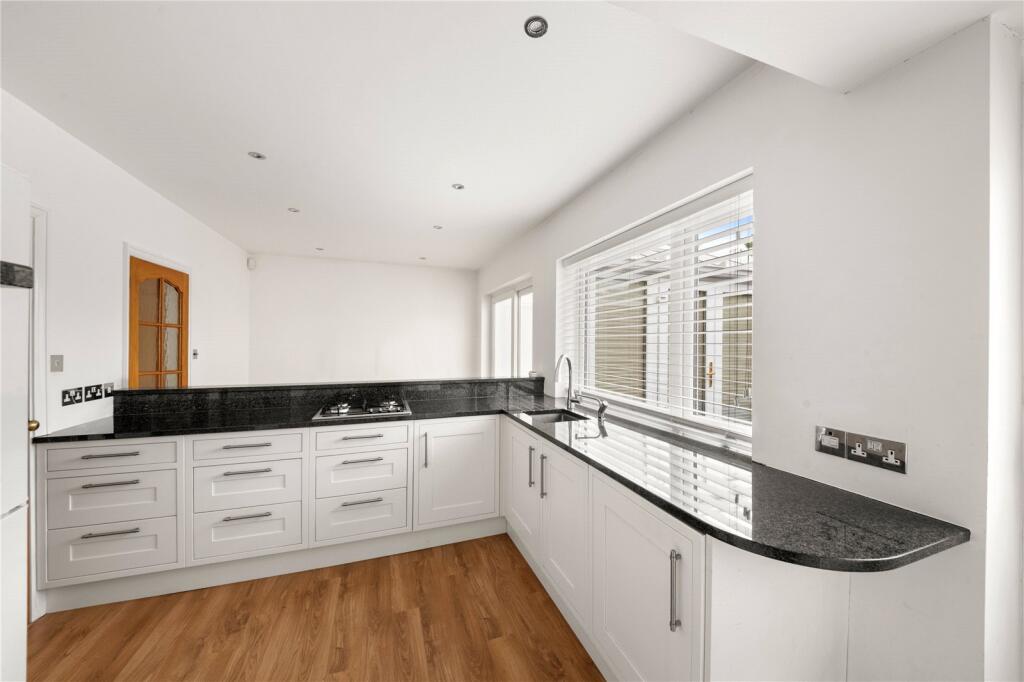 House in Southall - View 5
