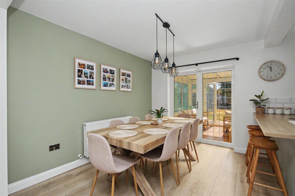 House in Rushden, North Northamptonshire - View 4