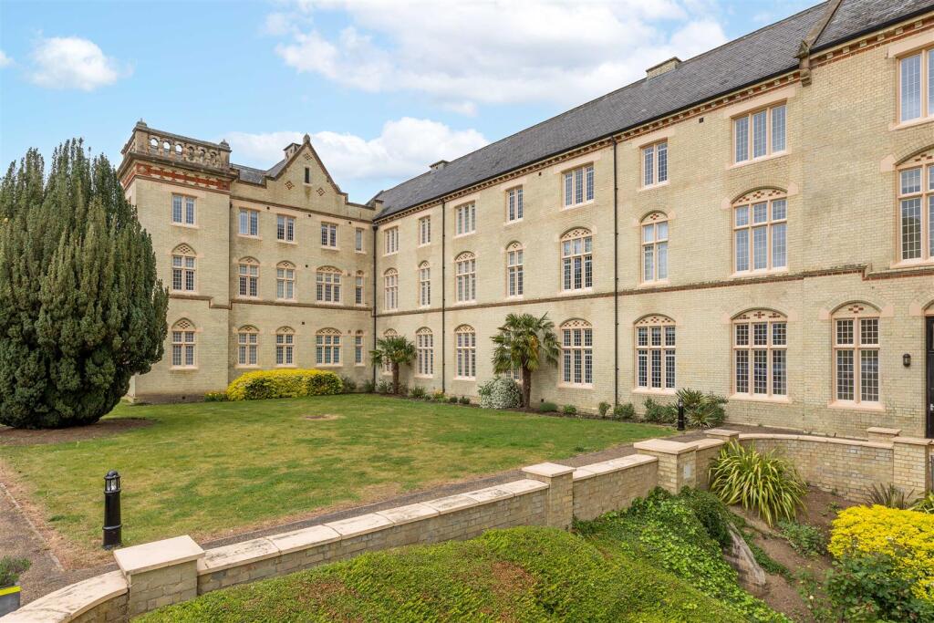 Main image of property: South Wing, Fairfield Hall, Kingsley Avenue, Fairfield, SG5 4FY