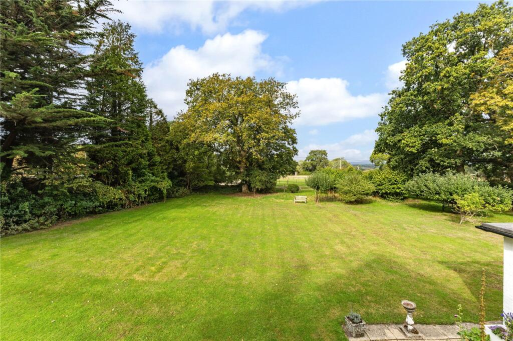 Bepton, Midhurst, West Sussex, GU29 photo 3