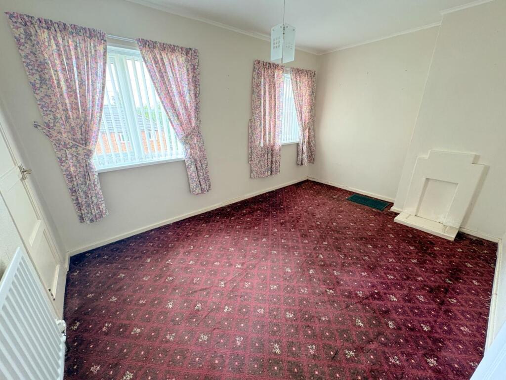 House in Esh, Hill Top - More