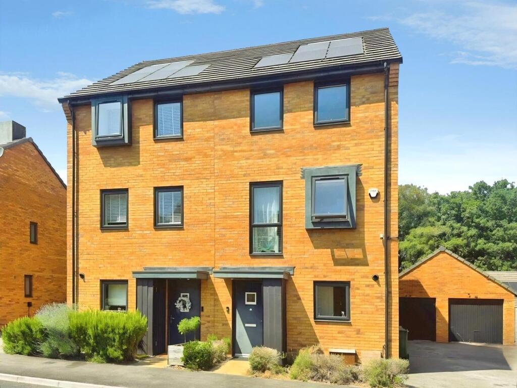 Divot Way, Basingstoke, Hampshire, RG24