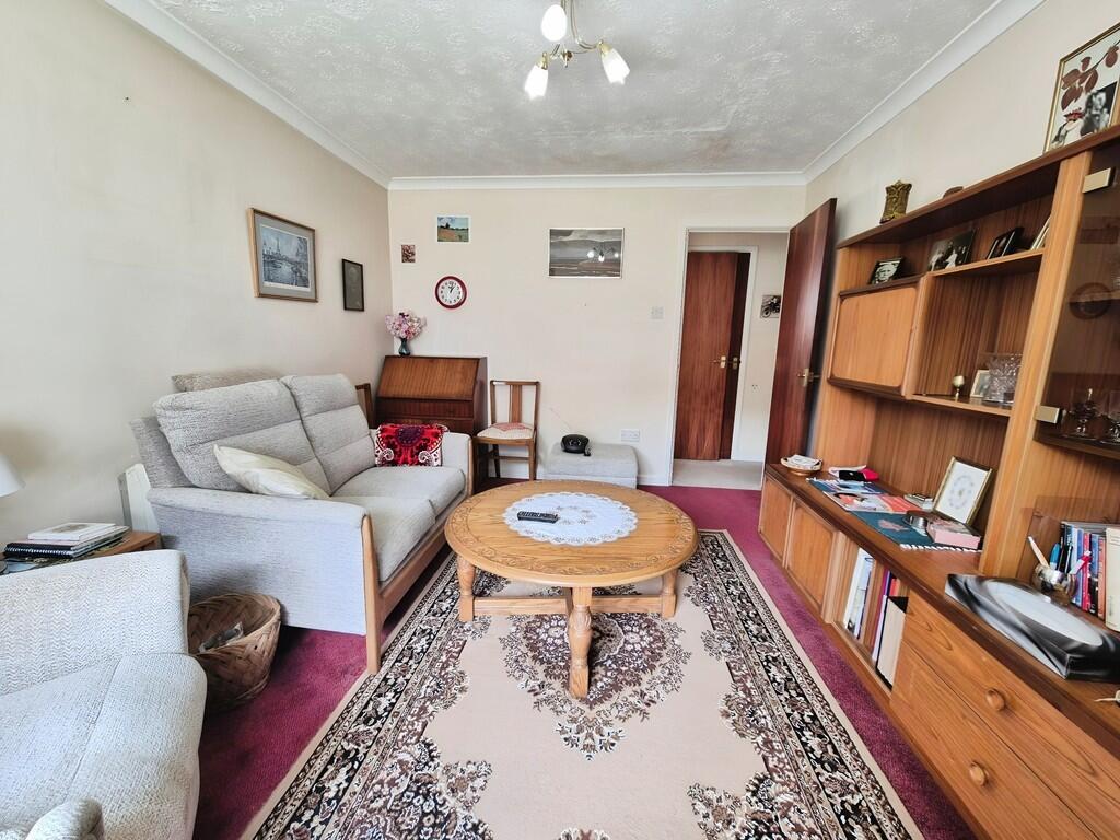 Crofton Court, Yeovil photo 4