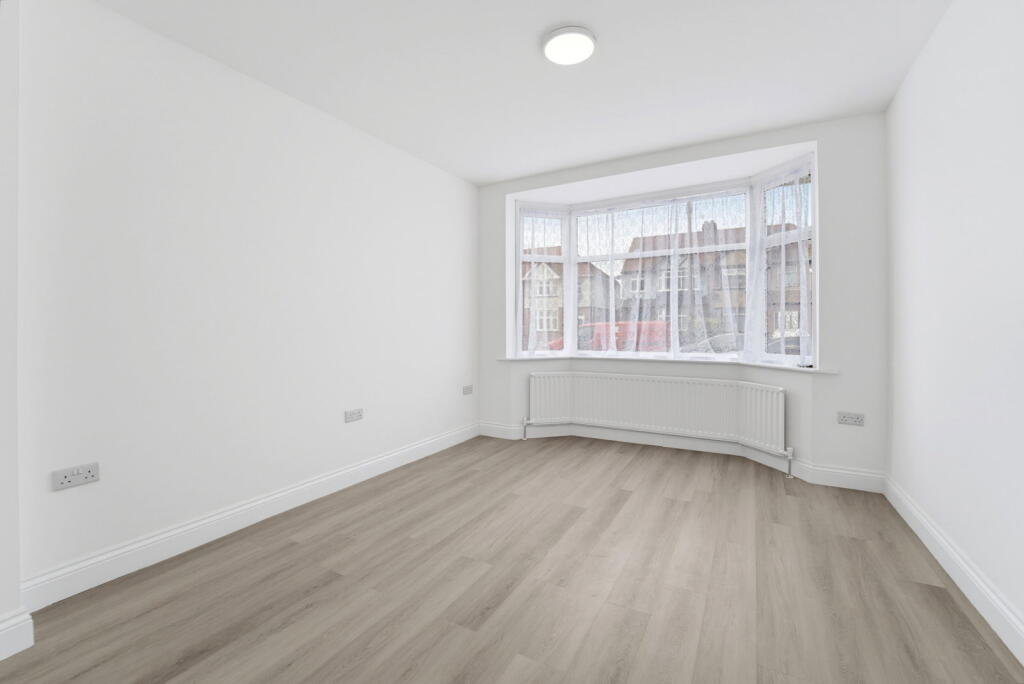 House in Twickenham - View 4