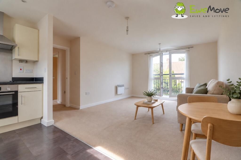 House in Stevenage, Hertfordshire - View 2