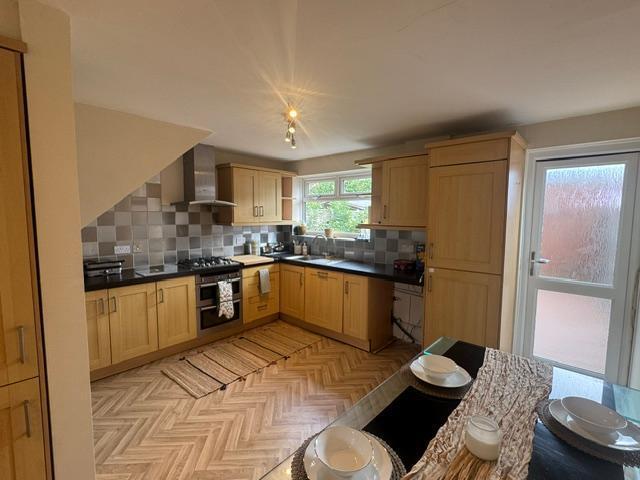 House in London - View 2