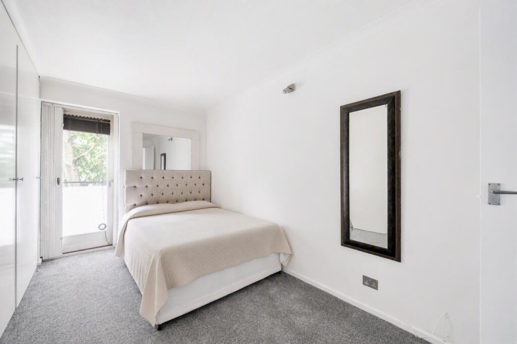 Apartment in London, Surrey Quays, Rotherhithe - View 4