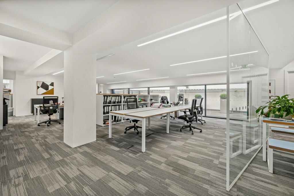 HALL 4.jpg