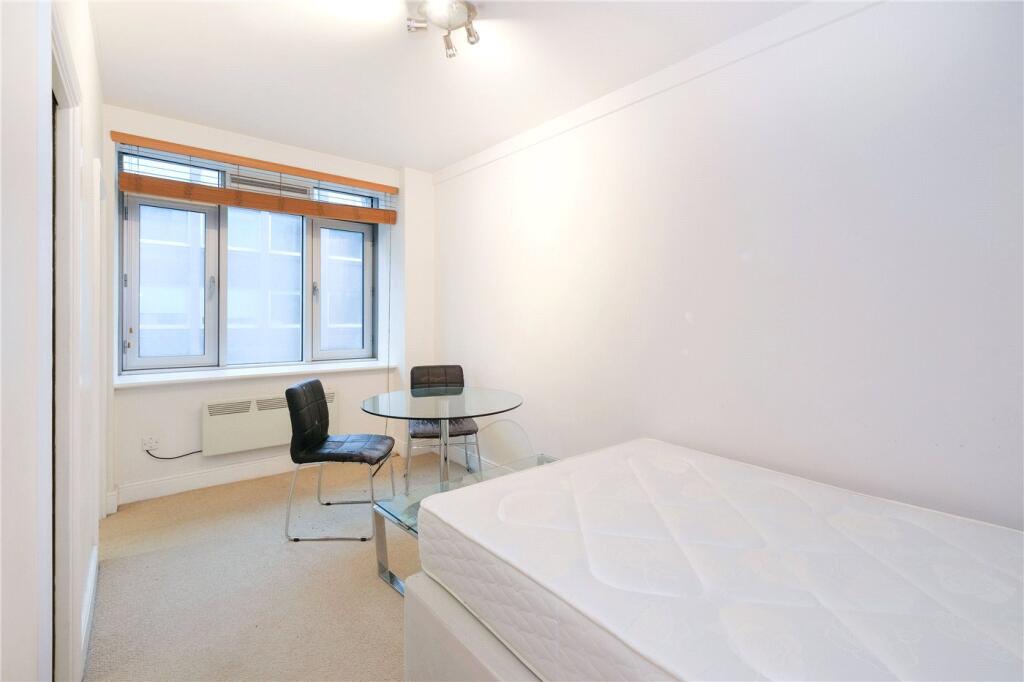 Apartment in London, West Smithfield, City of London - View 4