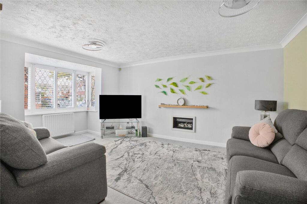 House in Surrey Heath, West End - View 2
