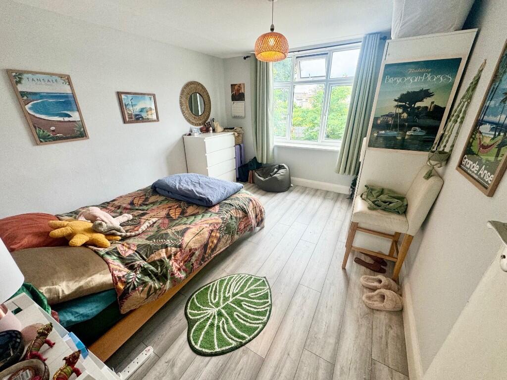 Apartment in Christchurch, Pokesdown, Bournemouth - View 6