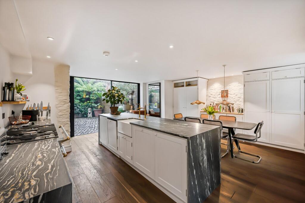 House in Cotswold, Watermoor, Cirencester - View 4