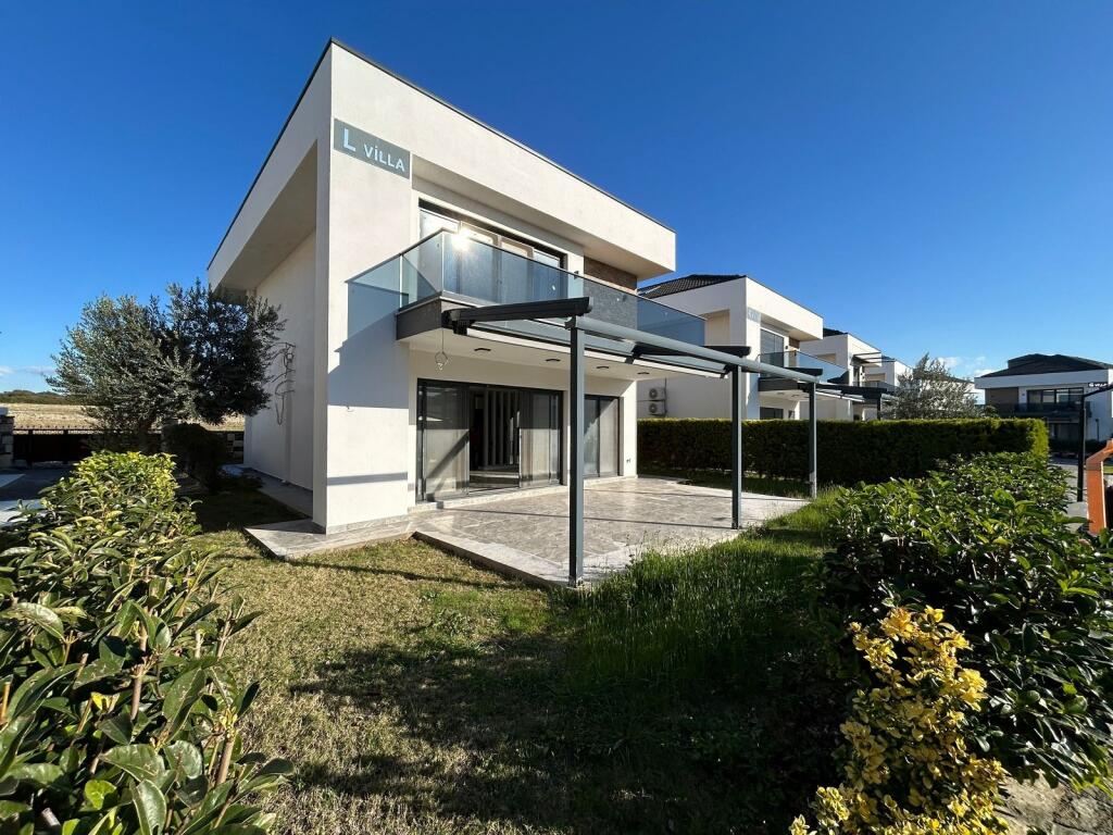 Main image of property: Aydin, Didim, Altinkum