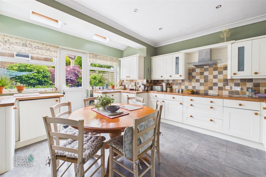 Gisburn Road, Blacko photo 5