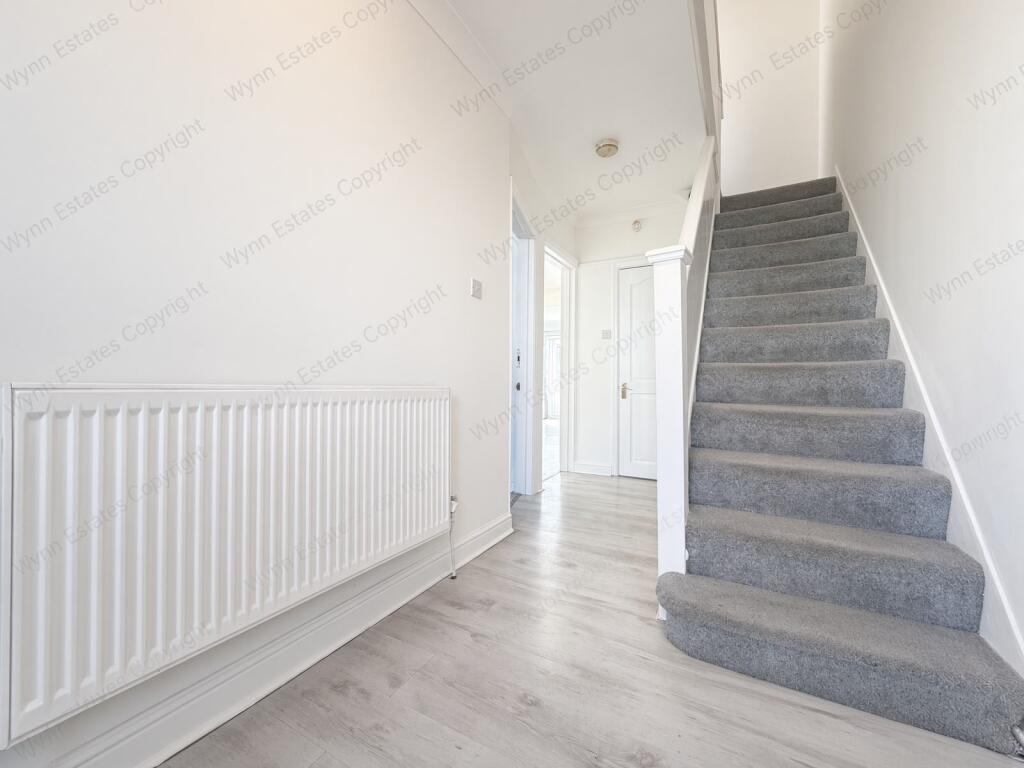 House in Twickenham - View 2