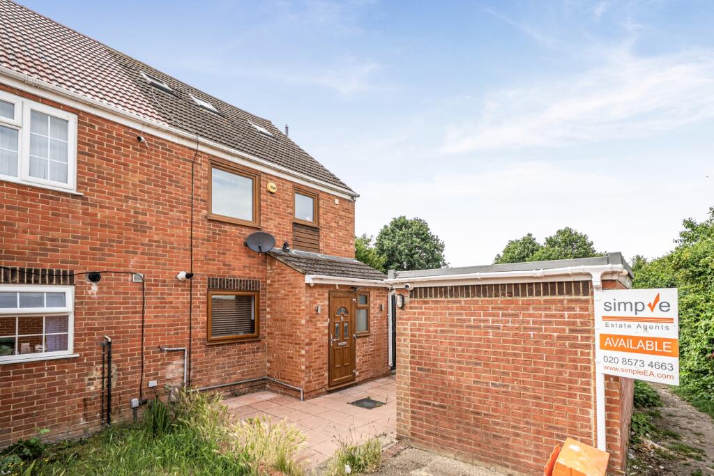 Main image of property: Rochfords Gardens, slough, SL2