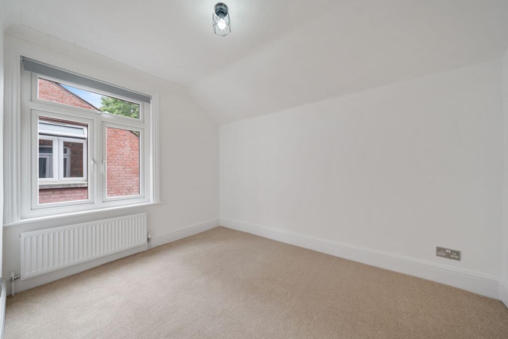 Apartment in London - More
