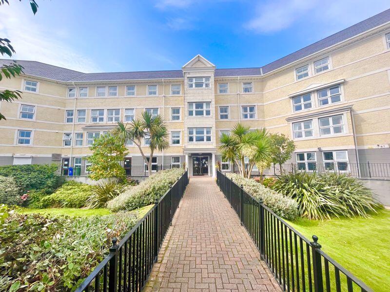 1-bed flat on Clarence Road, Llandudno, £66,500