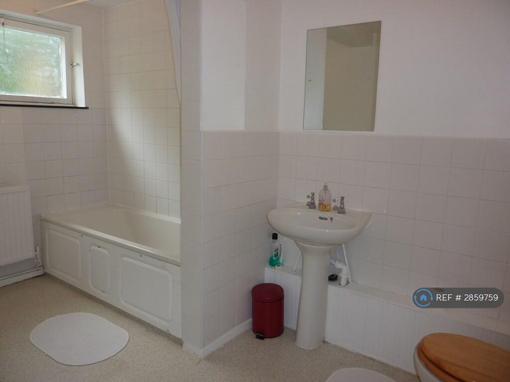 3 bedroom maisonette for rent