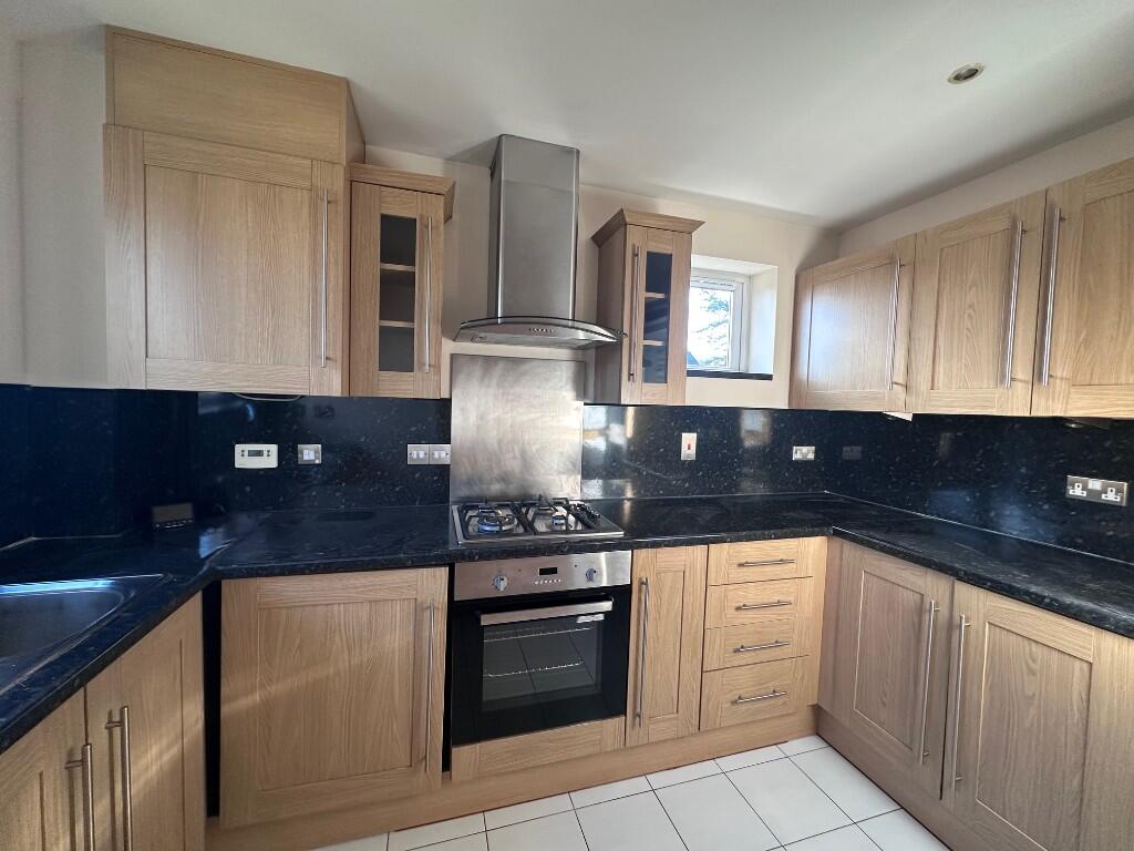 New Road, Ascot, Berkshire, SL5 photo 3