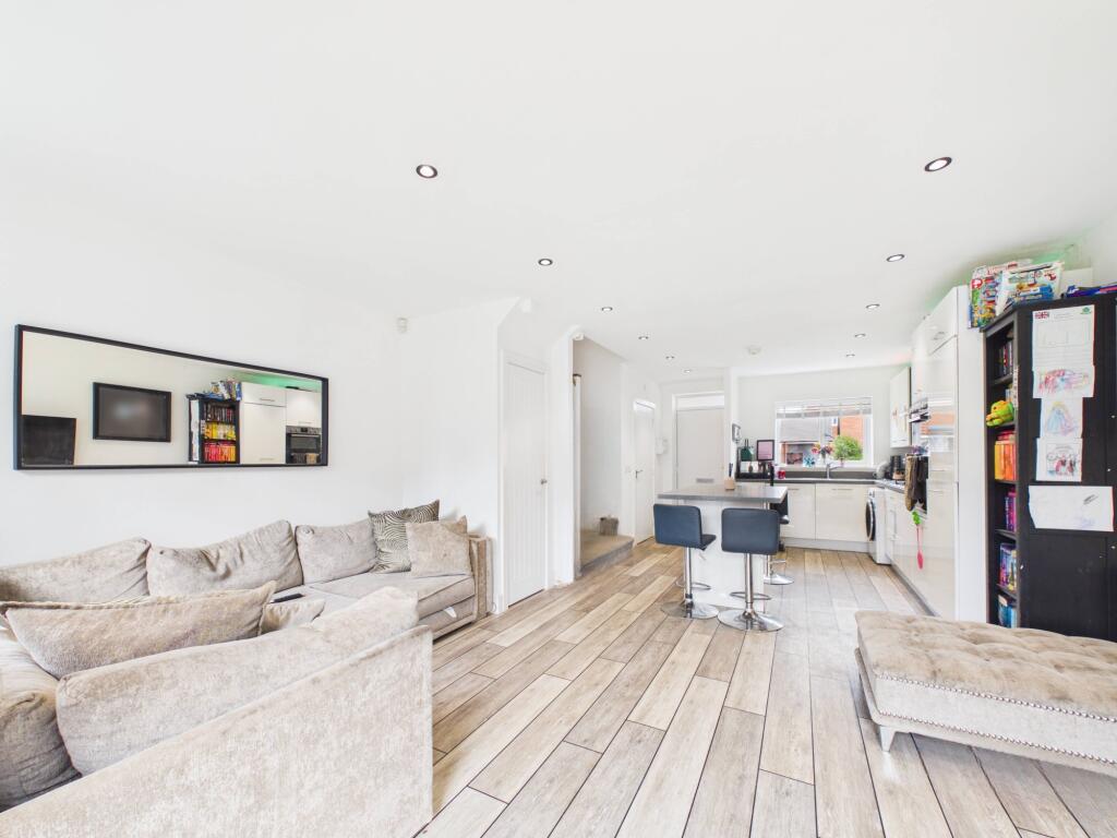 Frankley Close, Hilton photo 4