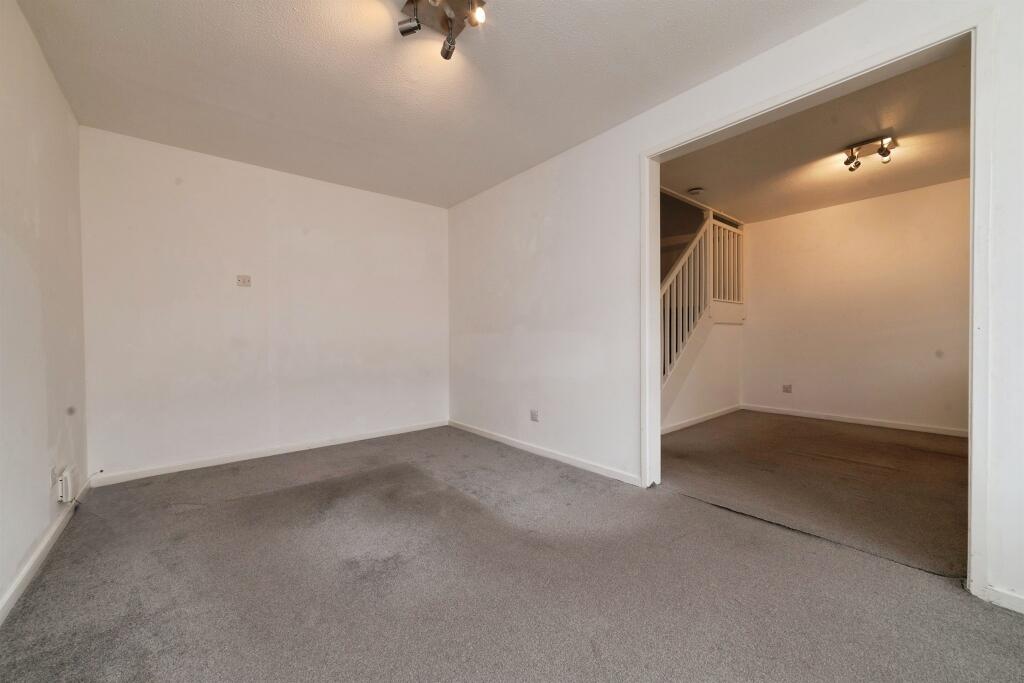 House in Hull - View 3