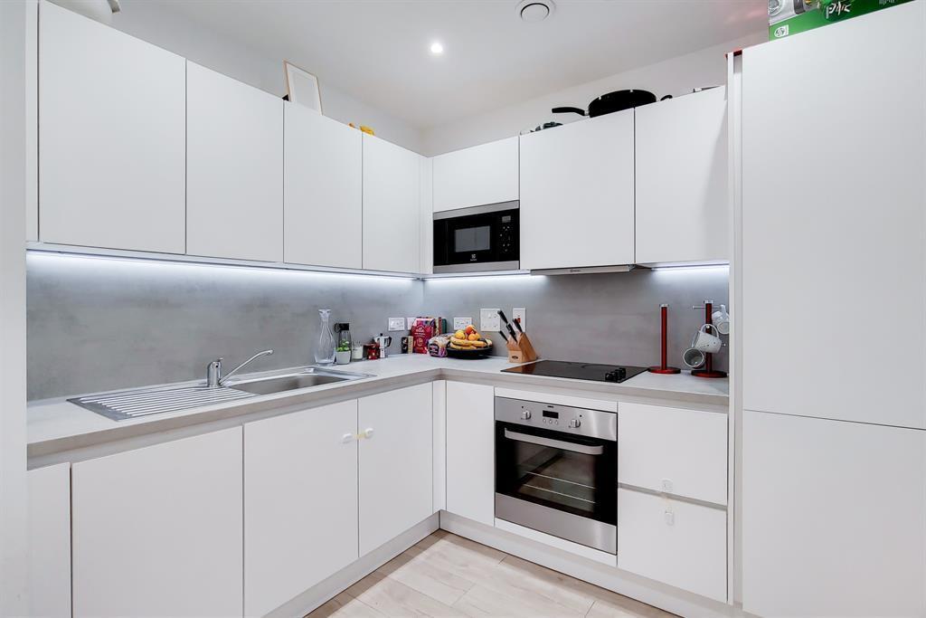Apartment in Harrow - View 4