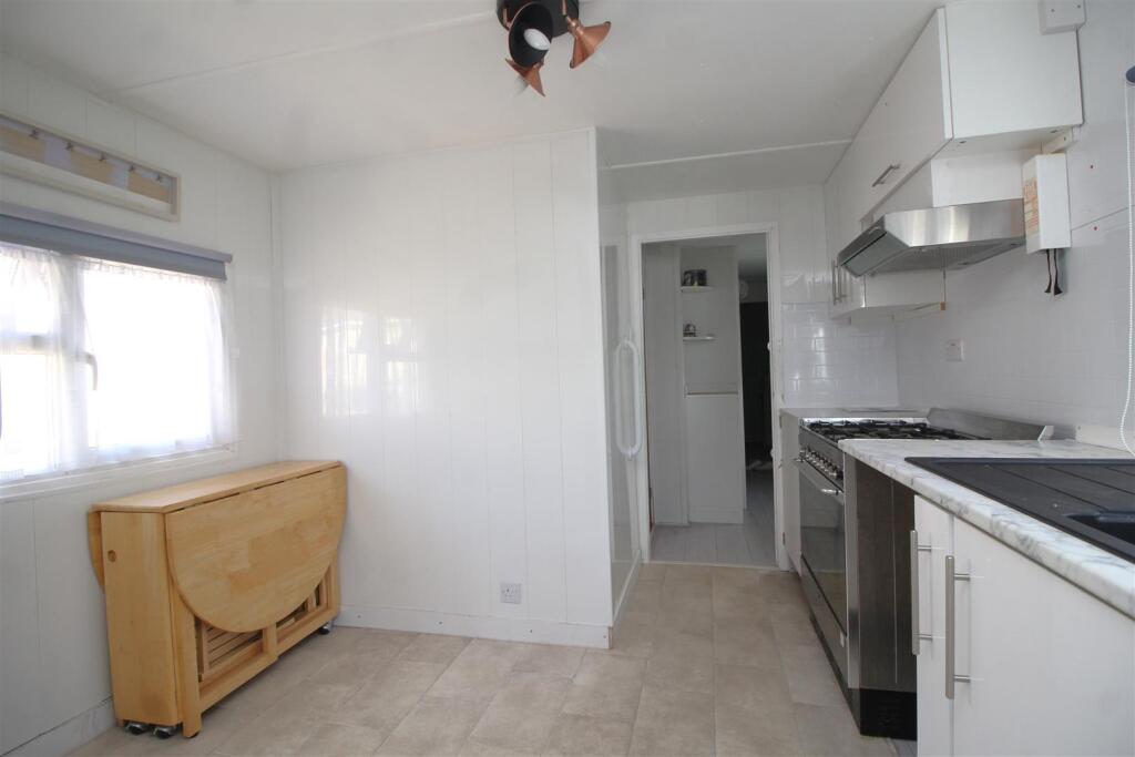 House in Peterborough, Parnwell - View 5