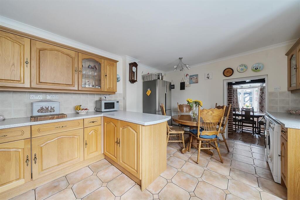 High Street, Elstow, Bedford photo 5
