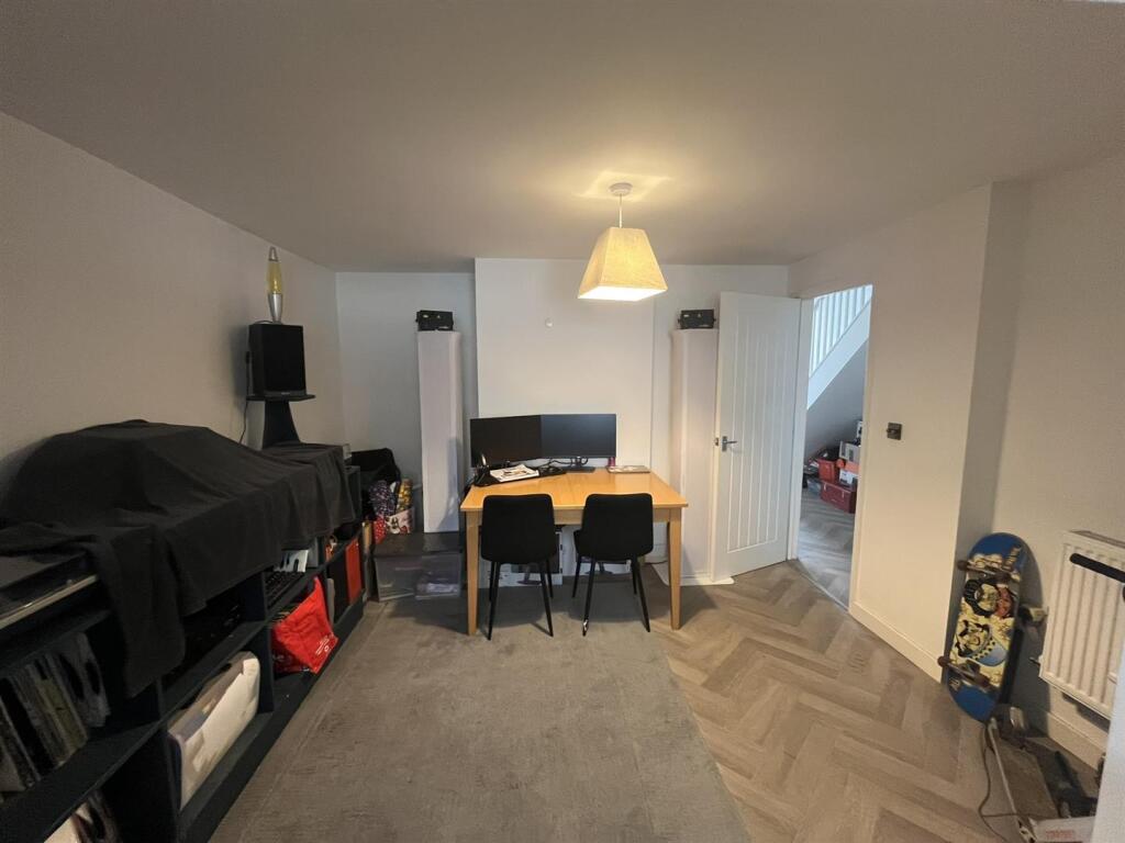Knights Way, Newent - View 5