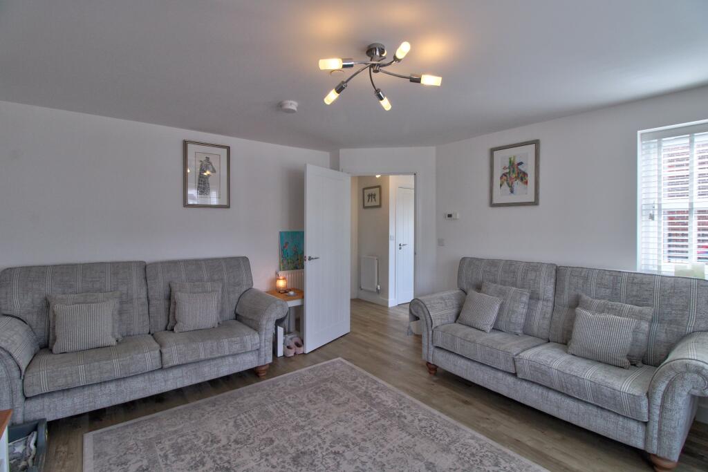 House in Blackwood, Caerphilly - View 2
