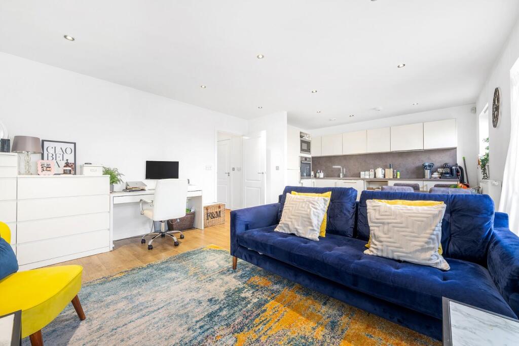 2-bed flat on Bedford Road, SW4, £500,000