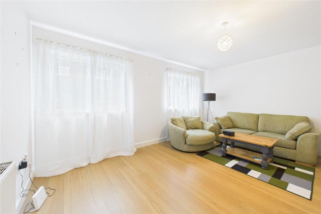 Apartment in Redhill - View 3